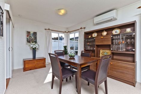 Photo of property in 13/1 Woodbridge Lane, Milford, Auckland, 0620