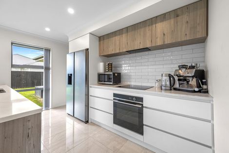 Photo of property in 15 Cleaver Street, Woodend, 7610