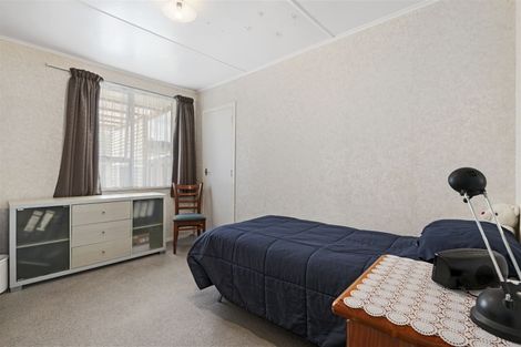 Photo of property in 4 Speargrass Grove, Timberlea, Upper Hutt, 5018