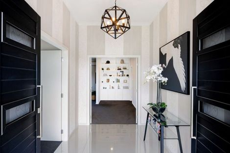 Photo of property in 22 Miranda Place, Flagstaff, Hamilton, 3210