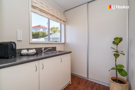 Photo of property in 21 Earls Road, Saint Clair, Dunedin, 9012