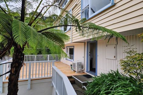 Photo of property in 10a Norna Crescent, Kelburn, Wellington, 6012