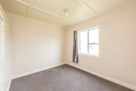 Photo of property in 184 Cornfoot Street, Castlecliff, Whanganui, 4501