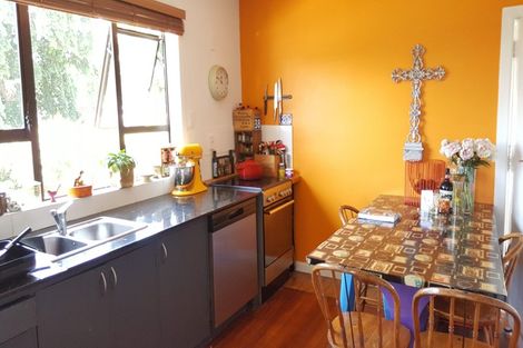 Photo of property in 86 Winters Road, Redwood, Christchurch, 8051