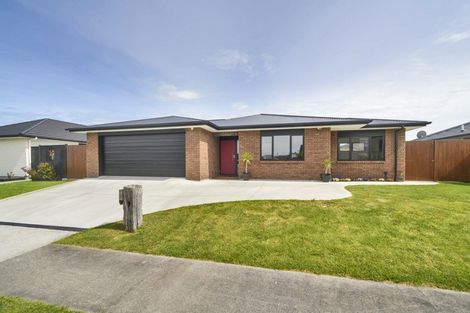 Photo of property in 27 Balrickard Way, Milson, Palmerston North, 4414