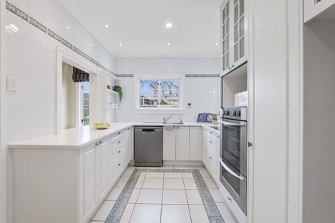 Photo of property in 174 Brooklands Road, Vogeltown, New Plymouth, 4310