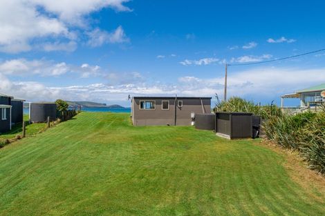 Photo of property in 511 Waikawa-curio Bay Road, Curio Bay, Tokanui, 9884