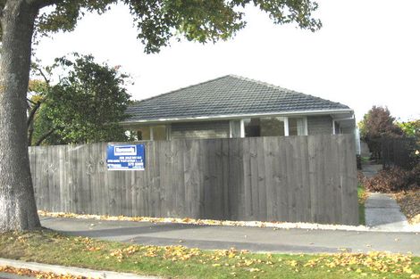 Photo of property in 1/14 Ashfield Place, Ilam, Christchurch, 8041