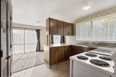 Photo of property in 8 Ashton Place, Highbury, Palmerston North, 4412