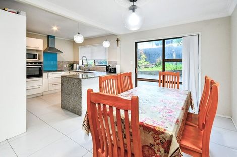 Photo of property in 24 Eugenia Rise, Totara Heights, Auckland, 2105