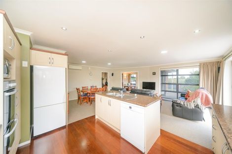 Photo of property in 39 Pukepapa Road, Marton, 4710