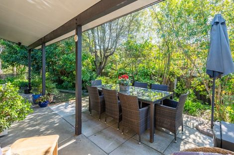 Photo of property in 34 James Cook Street, Havelock North, 4130