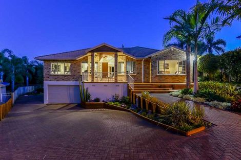 Photo of property in 7 Mistral Place, West Harbour, Auckland, 0618