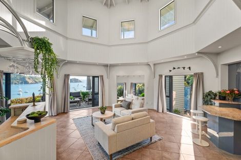 Photo of property in 124 Delamore Drive, Oneroa, Waiheke Island, 1081