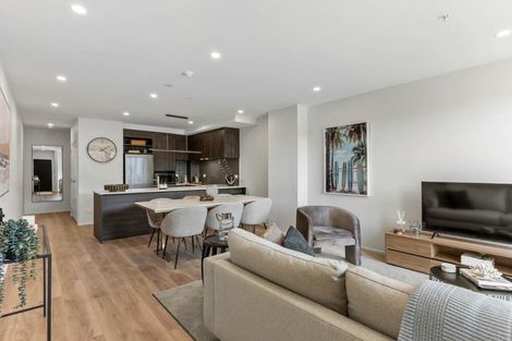 Photo of property in 8/19 Windlass Street, Long Bay, Auckland, 0630