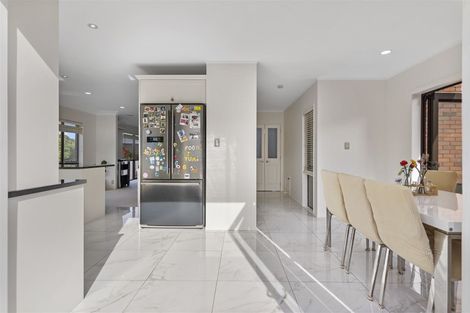 Photo of property in 3 Citation Way, Botany Downs, Auckland, 2010