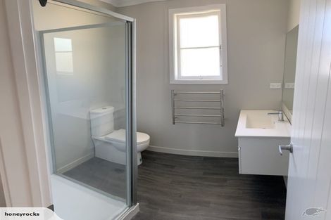 Photo of property in 1/130 Parkhurst Road, Parakai, 0830