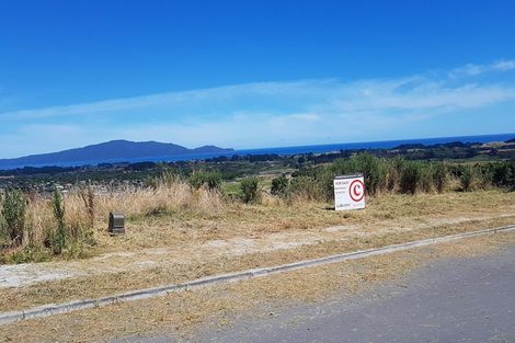 Photo of property in 8 Wilson Way, Waikanae, 5036