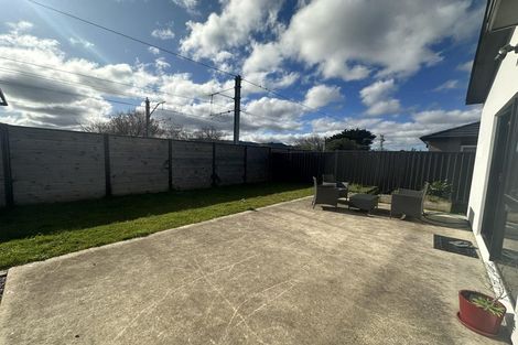 Photo of property in 34 Te Kaeaea Crescent, Wallaceville, Upper Hutt, 5018