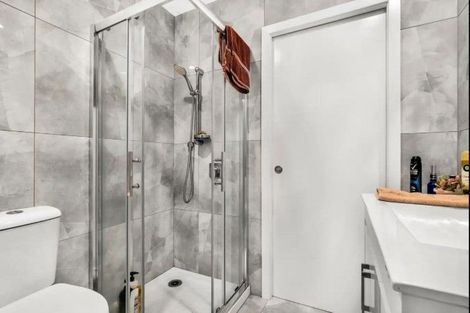 Photo of property in 127 Rowandale Avenue, Manurewa, Auckland, 2102