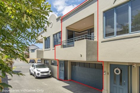 Photo of property in 2/8 Victoria Road, Mount Maunganui, 3116