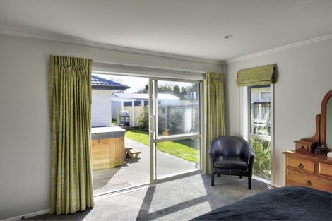 Photo of property in 4 Gertrude Street, Carterton, 5713