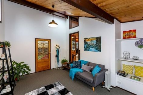 Photo of property in 15 Hickford Place, Okato, 4335