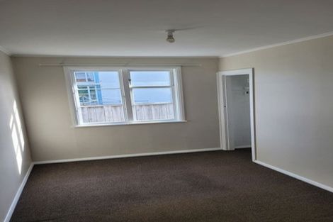 Photo of property in 33 Naenae Road, Naenae, Lower Hutt, 5011