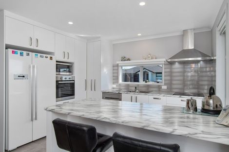 Photo of property in 58 Te Wharo Drive, Papamoa, 3118