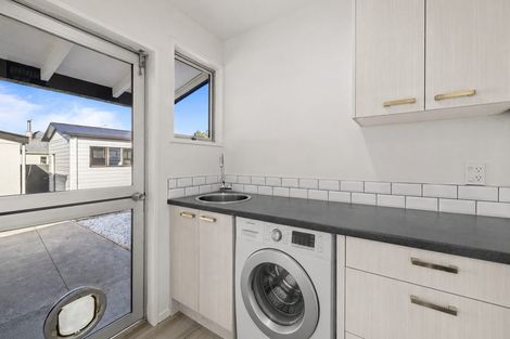 Photo of property in 12 Resolution Place, Bryndwr, Christchurch, 8053
