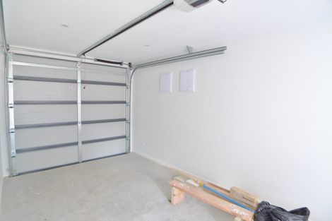 Photo of property in 28 Rakich Place, Henderson, Auckland, 0612