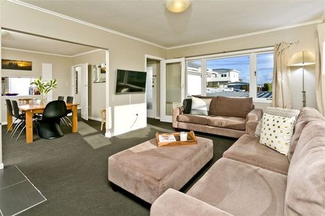 Photo of property in 41 Walter Street, Hauraki, Auckland, 0622