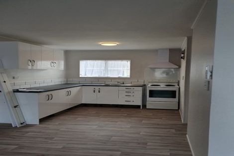 Photo of property in 1/11 Challen Close, Conifer Grove, Takanini, 2112