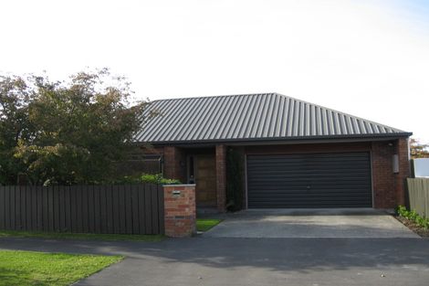 Photo of property in 132a Hamilton Avenue, Ilam, Christchurch, 8041