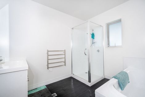 Photo of property in 55 Seymour Road, Sunnyvale, Auckland, 0612