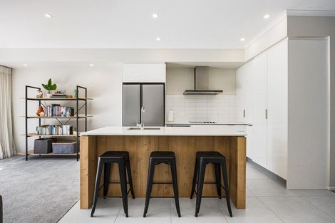 Photo of property in 7 Fairgray Lane, Red Beach, 0932