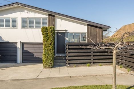 Photo of property in 2/54 Garreg Road, Bryndwr, Christchurch, 8052