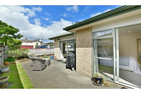 Photo of property in 19 Francis Skinner Place, Orewa, 0931