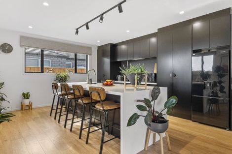 Photo of property in 11 Midsummer Avenue, Stratford, 4332