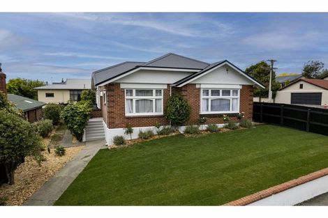 Photo of property in 61 Avenue Road, West End, Timaru, 7910