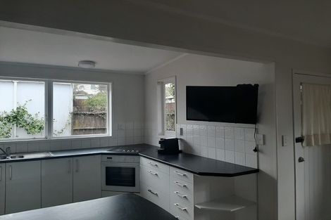 Photo of property in 1/9 Titirangi Road, New Lynn, Auckland, 0600