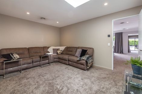 Photo of property in 11 Natalie Place, Harewood, Christchurch, 8051