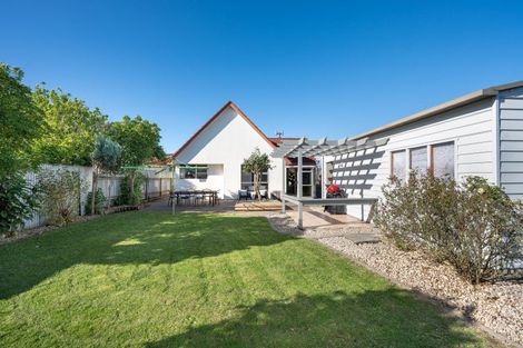 Photo of property in 25 Chester Street, Taradale, Napier, 4112