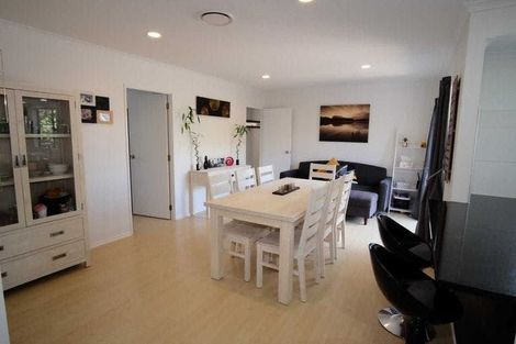 Photo of property in 8 Kalgan Place, Burswood, Auckland, 2013