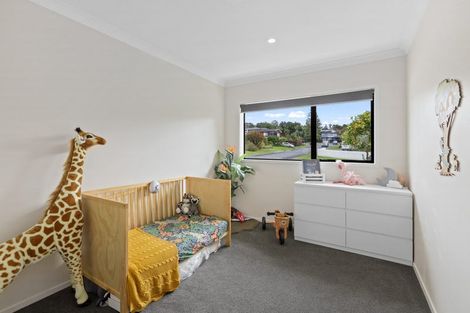 Photo of property in 1/30 Fairway Avenue, Red Beach, 0932