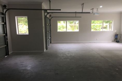 Photo of property in 154 Boord Crescent, Kumeu, 0891