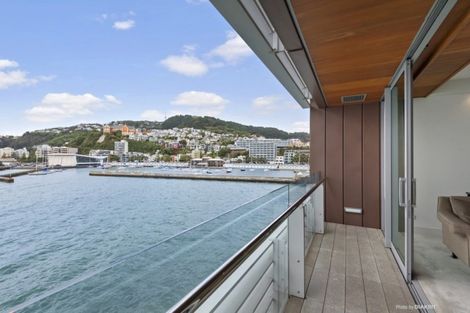 Photo of property in Clyde Quay Wharf, 2a/6 Clyde Quay Wharf, Te Aro, Wellington, 6011