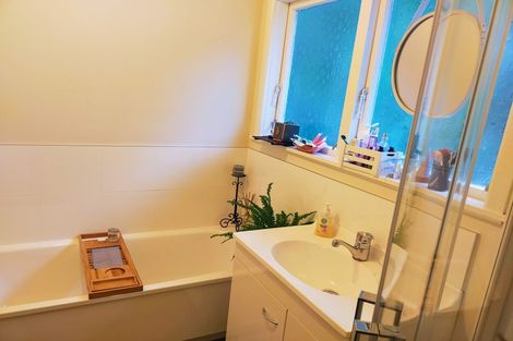 Photo of property in 68 Dowse Drive, Maungaraki, Lower Hutt, 5010