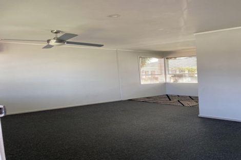 Photo of property in 1/97 Golf Road, New Lynn, Auckland, 0600