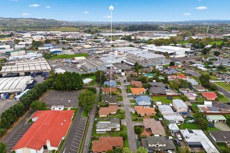 Photo of property in 99c Settlement Road, Papakura, 2110